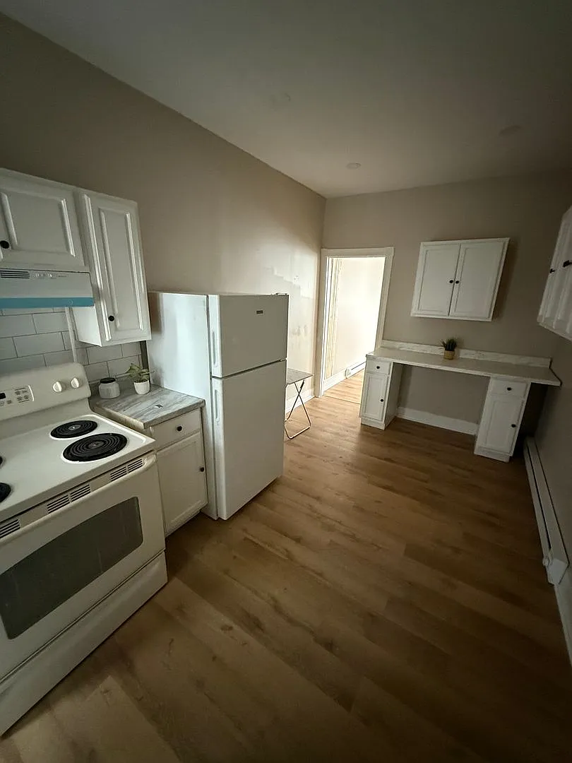 5211 Greenway Ave — Photo 3