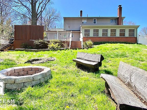 4th image of 2301 Jamaica Dr