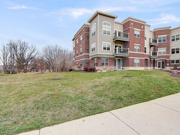 2nd image of 5192 Sassafras Dr #213