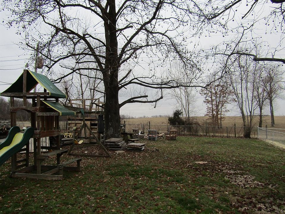 2nd image of 125 Lynnwood Dr
