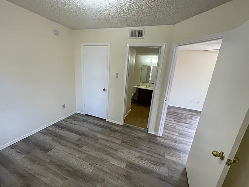 716 Benge Dr #104 Photo 1