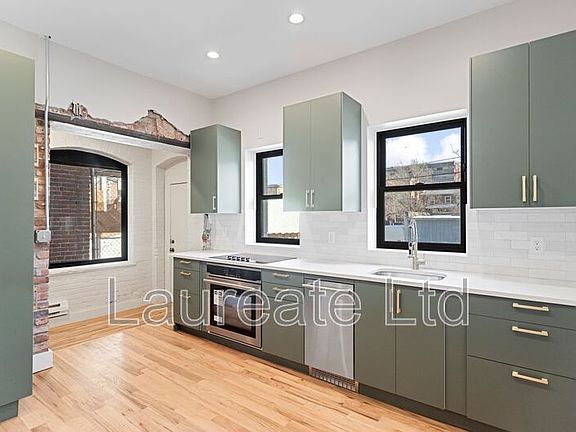 4th image of 1430 N Marion St #2