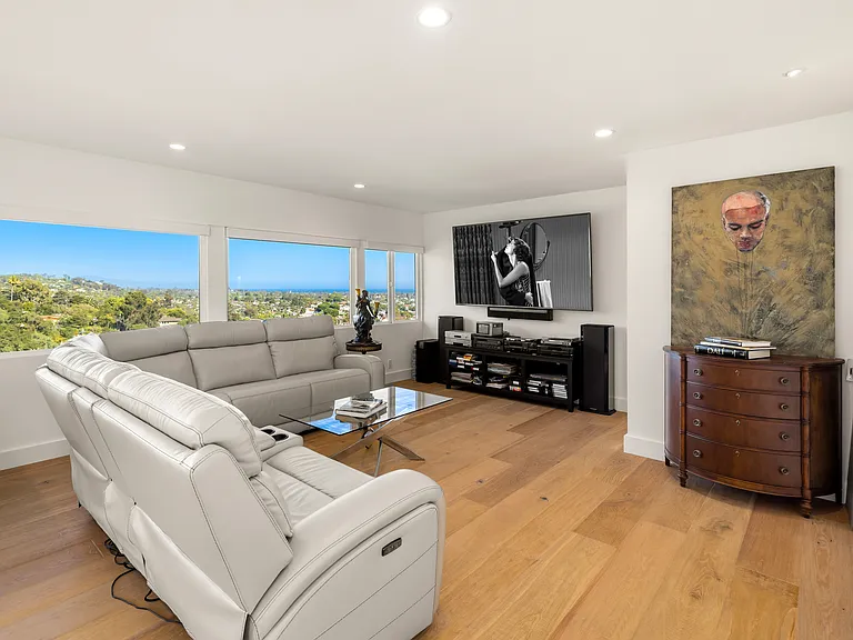 813 E Anapamu St #Penthouse B — Photo 20