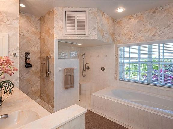 5th image of 4049 La Costa Island Ct