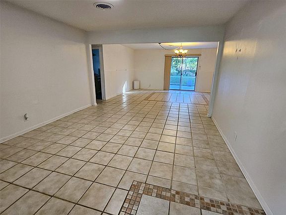 5th image of 1123 Warbler Dr