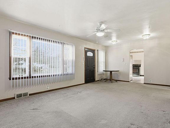 4th image of 317 Wayne Ave
