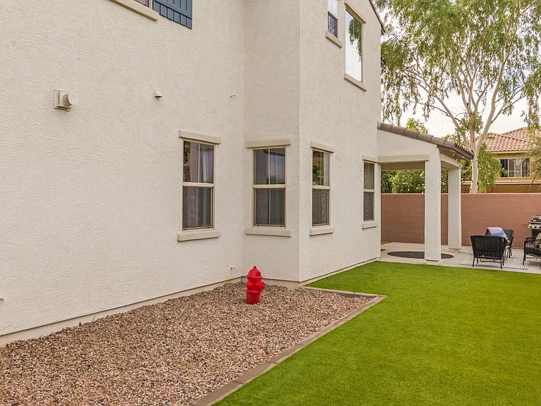 1942 S Sycamore Pl — Photo 17
