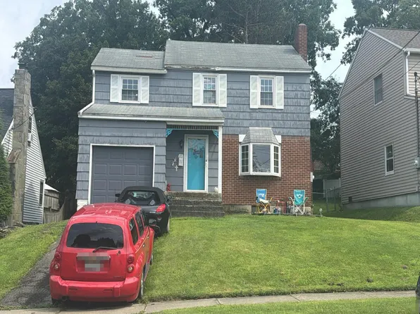 2811 Crescent Dr, Endwell, NY 13760
