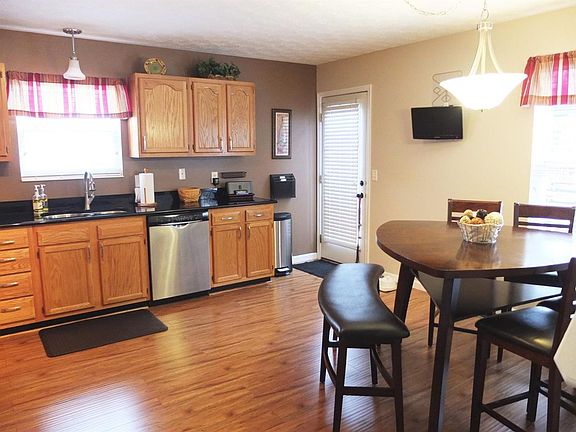 5th image of 244 Laurel Glen Dr