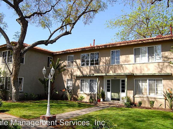 3rd image of 615 W Pomona Blvd APT A