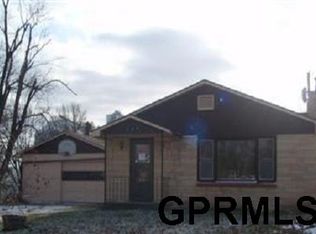 121 W Main St, Ceresco, NE 68017
