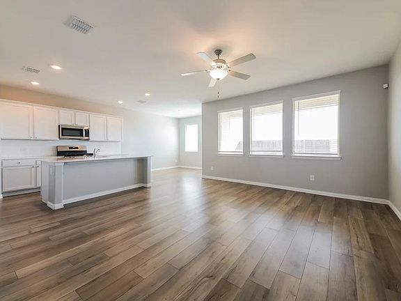 3rd image of 1235 Sequoia Ln