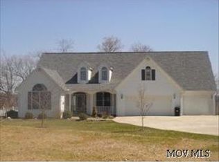 458 Skyview Dr, Parkersburg, WV 26101