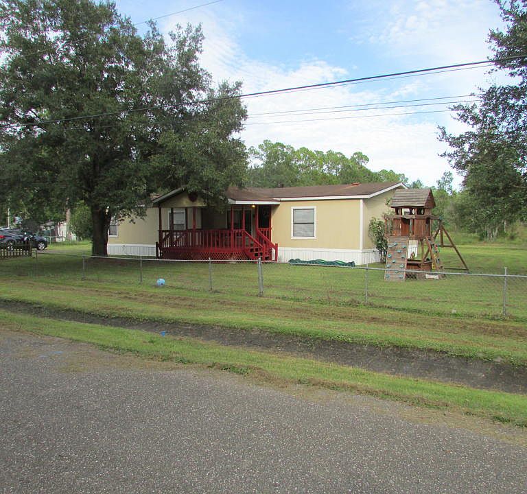 1st image of 105 Railroad Ave Unit 1