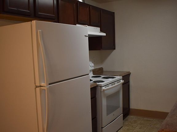 5th image of 517 172nd St E Unit B
