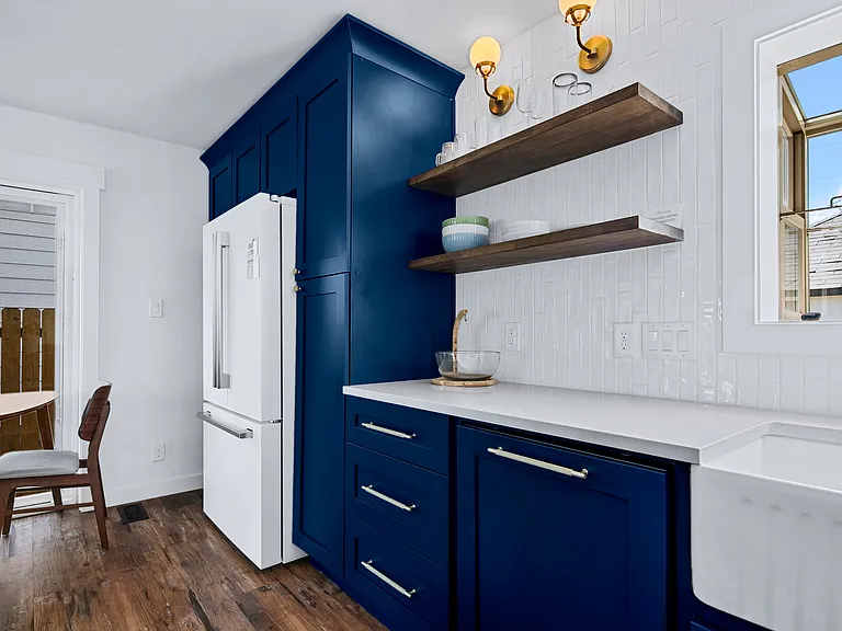 1309 W Melrose St — Photo 9