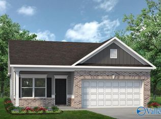 170 Lincoln Gray Cir, New Market, AL 35761