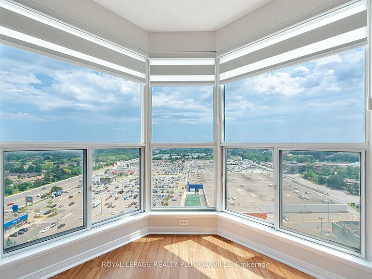 2177 Burnhamthorpe Rd W #1810 — Photo 17