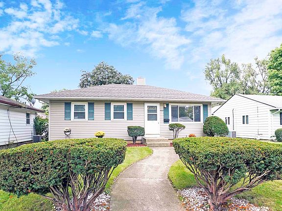 2nd image of 903 Westshire Dr