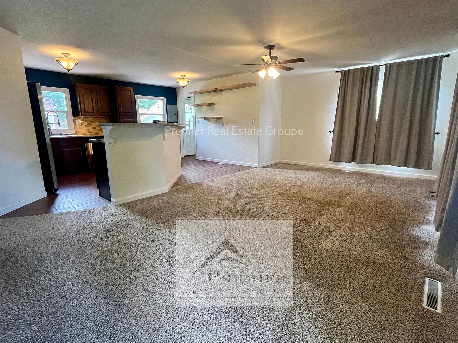 4 bed, 1728 sqft, $2,035 — Photo 4