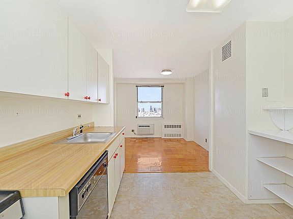 5th image of 3131 Brighton 13 St Unit 19A