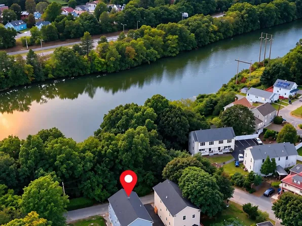 71 Lakeside St, Providence, RI 02904