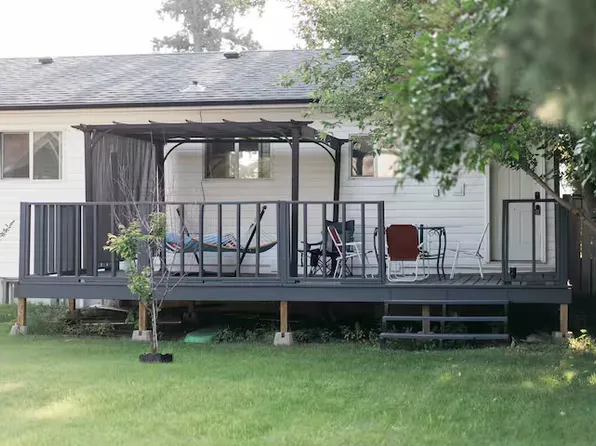 5548 44th Ave, Red Deer, AB T4N 3J3