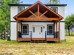 718 Country Club Rd, Fairmont, WV 26554