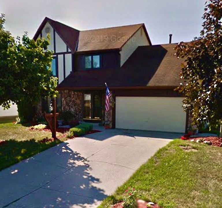 2nd image of 836 Easton Trl