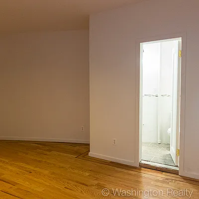 Sold by Washington Realty Corp. | media 8