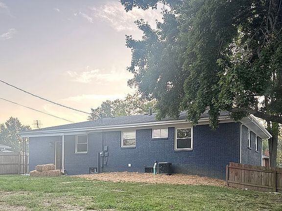5th image of 1415 McElroy Dr