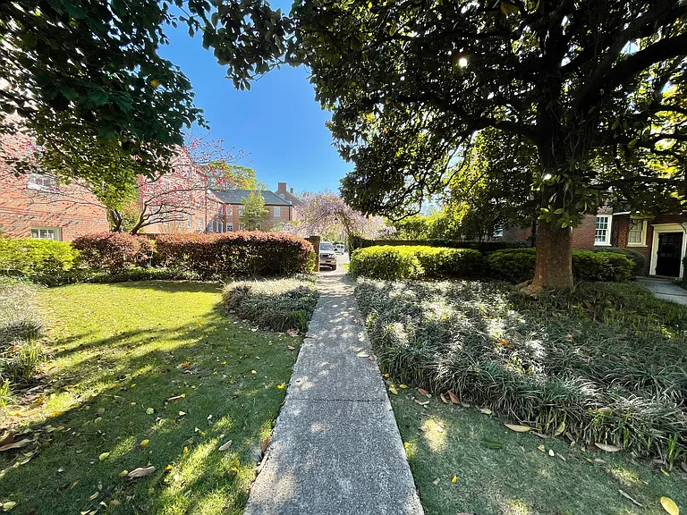 2841 Thornhill Rd — Photo 110