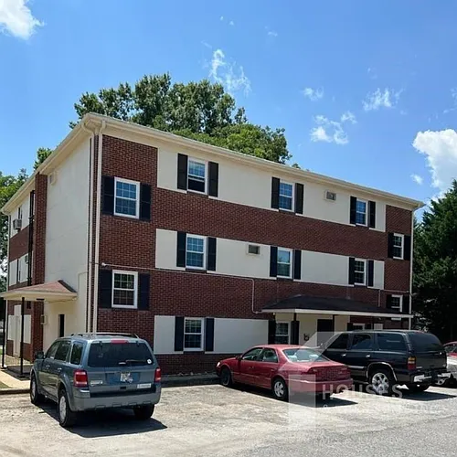 601 W Floyd Baker Blvd Photo 1