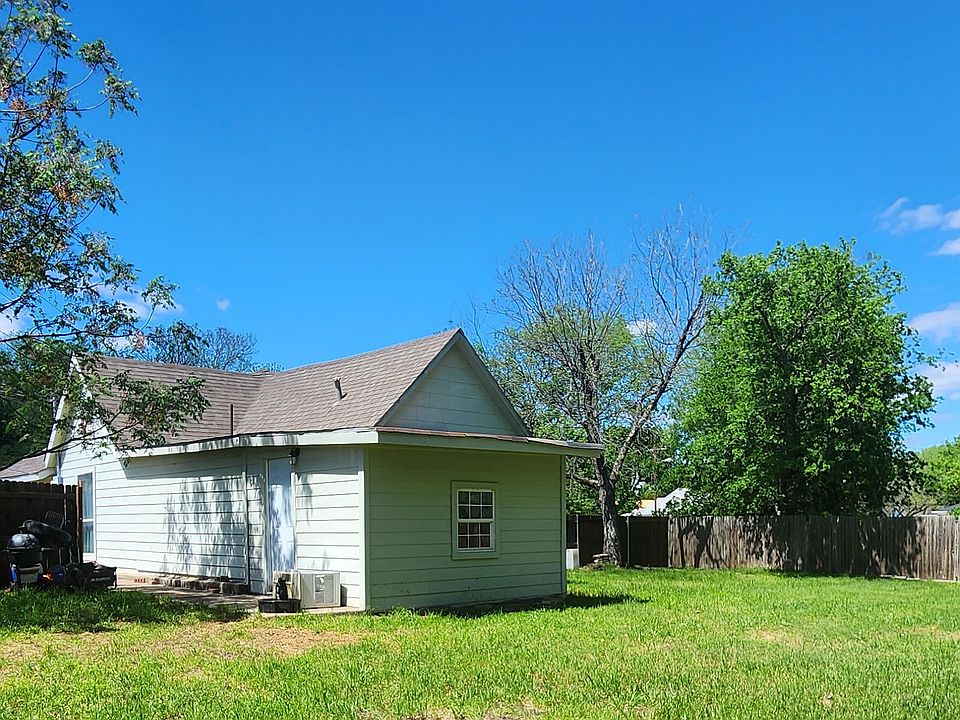 2nd image of 205 S 2nd Ave