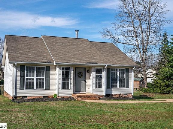 2nd image of 137 Skyview Cir