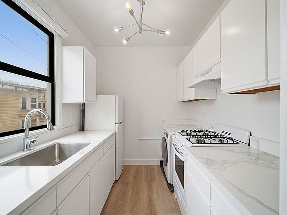 3rd image of 1290 Jackson St APT 8