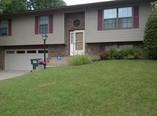 193 Huntleigh Dr, Belleville, IL 62220