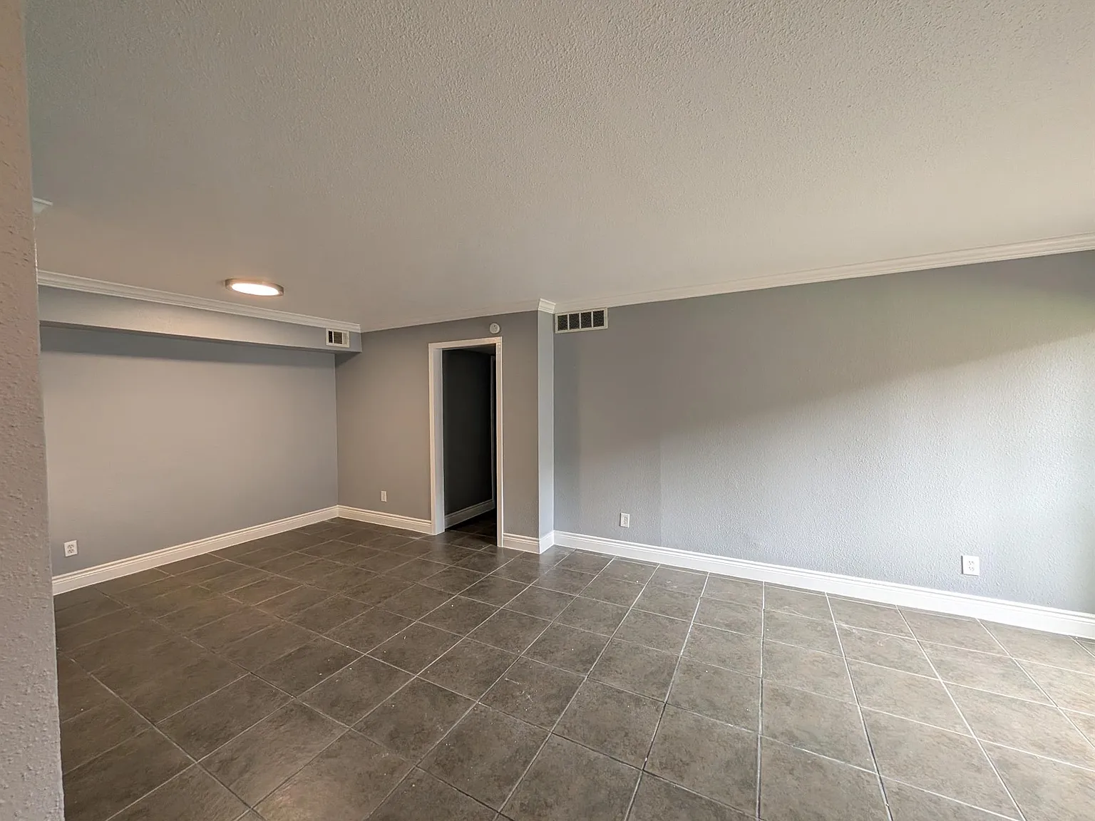 2 bed, 2.0 bath, 1034 sqft, $1,100 — Photo 3