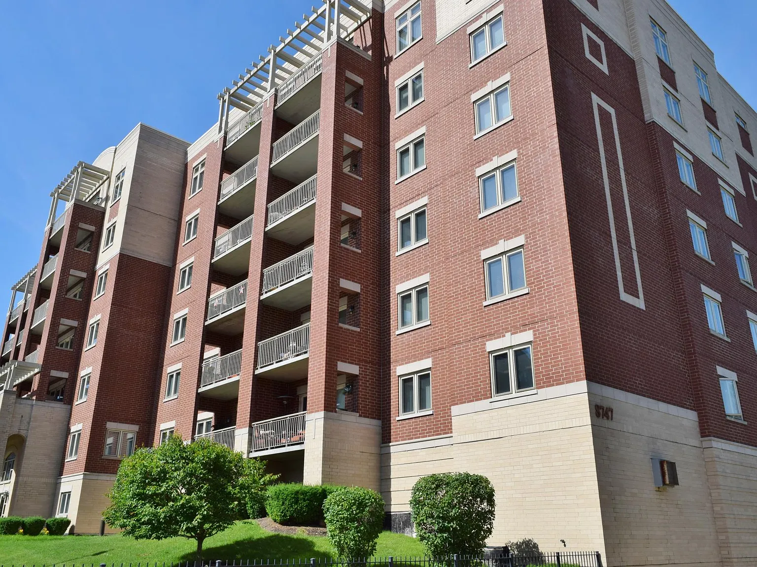 2 bed, 1560 sqft, $2,900 — Photo 1