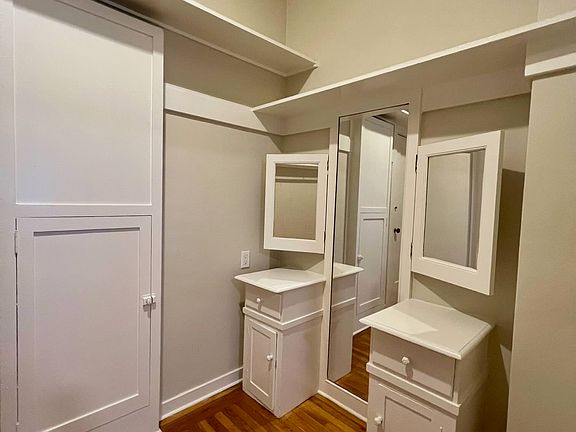 3rd image of 1835 Clay St APT 103