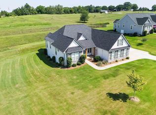 240 W Ridgewater Dr, Chesnee, SC 29323