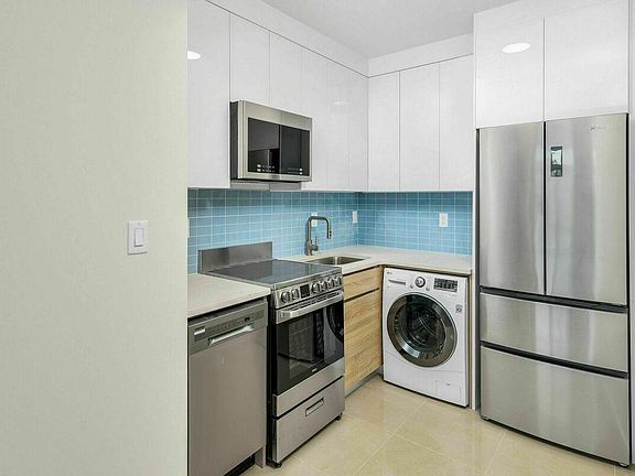 5th image of 2873 W 17th St #4C
