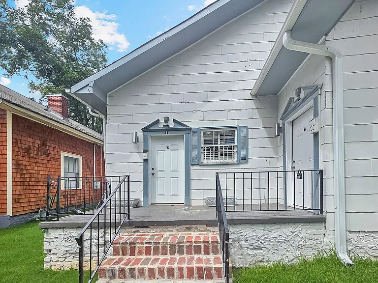 1111 Lawton Pl SW #A — Photo 4