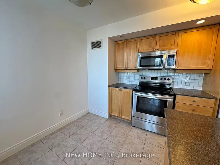 15 Northtown Way #1627 — Photo 9