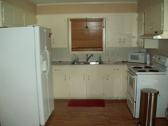 3rd image of 507 Shamrock Dr