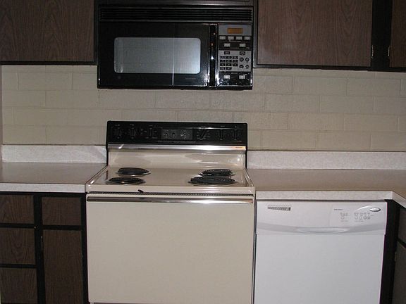 5th image of 2106 Kanawha Blvd E APT 609