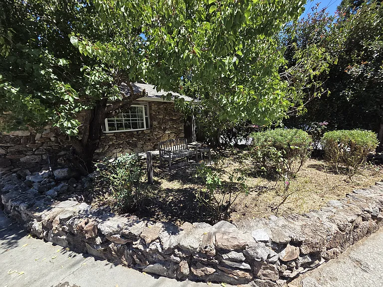 156B Clearview Pl — Photo 3