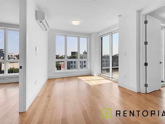 5th image of 426 Manhattan Ave #6K