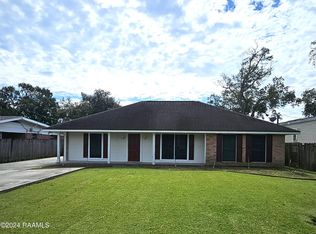136 Riverview Dr, Patterson, LA 70392
