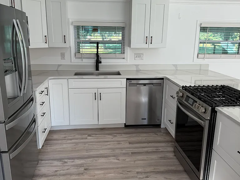 978 Bay Dr — Photo 18